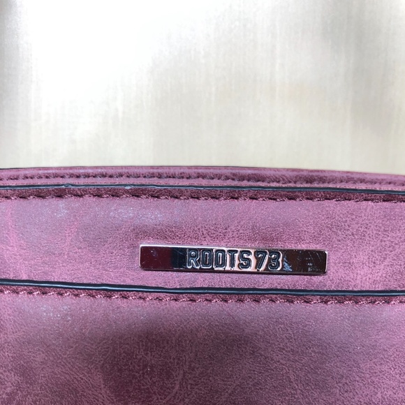 Small Roots Crossbody Bag - Picture 3 of 4